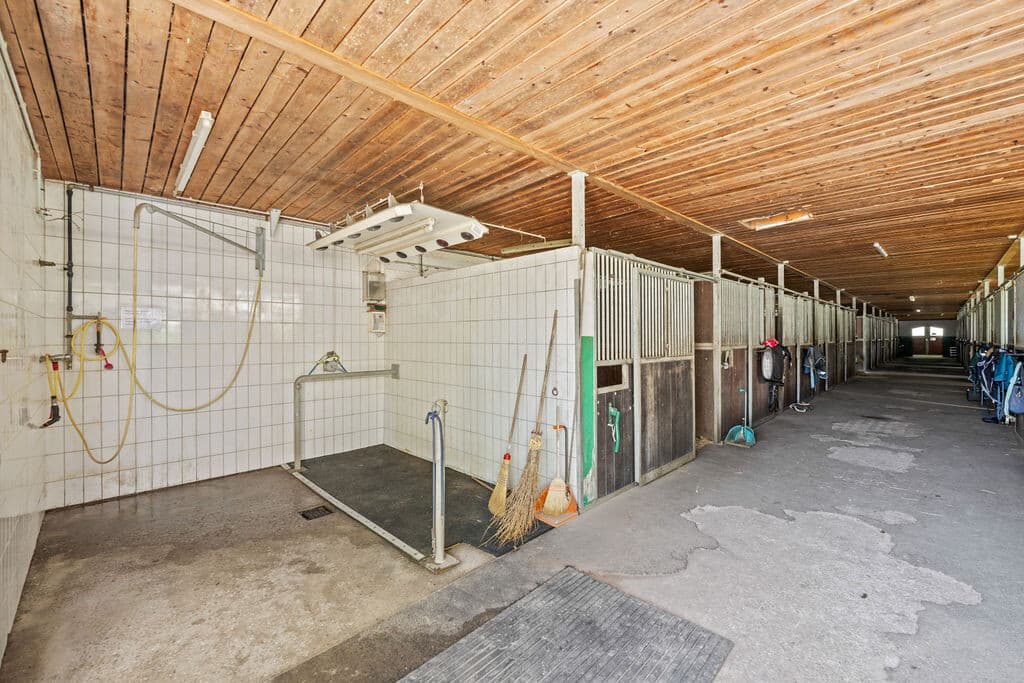 Waschplatz, Solarium, Einstellboxen