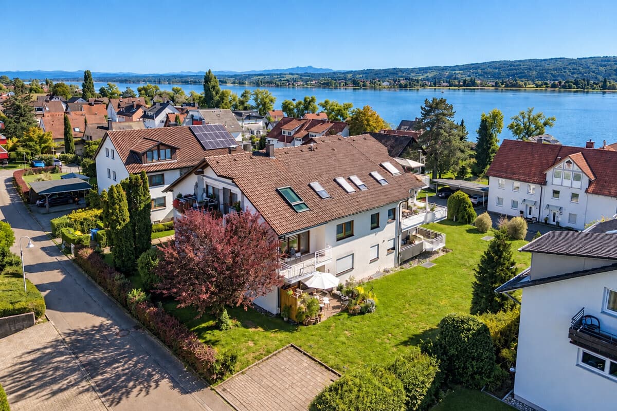 Kapitalanlage in Seenähe – langfristig vermietete Wohnung mit Balkon + zwei Stellplätzen