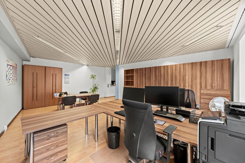 Büro Gewerbeeinheit im 1.OG