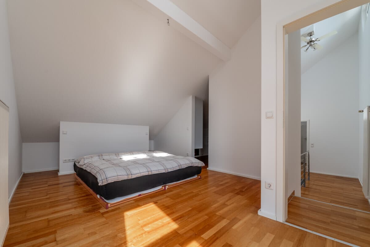 Schlafzimmer Eltern