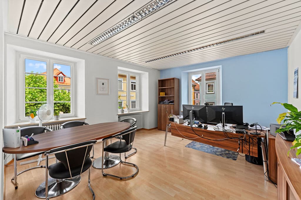 Büro Gewerbeeinheit im 1.OG