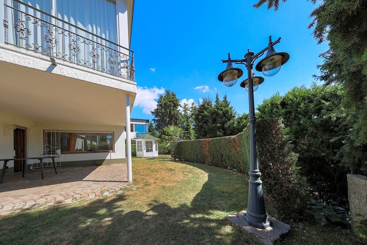 Terrasse UG und Garten