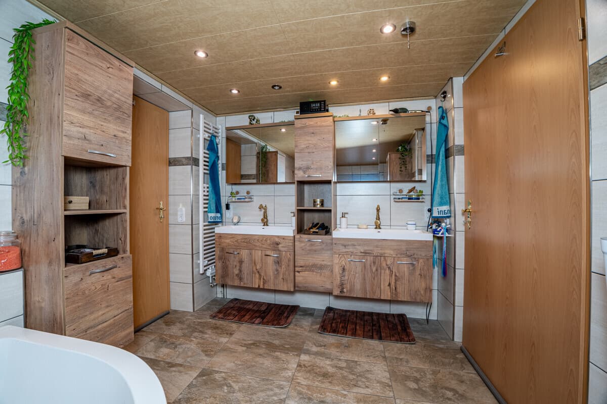 Badezimmer Erdgeschoss