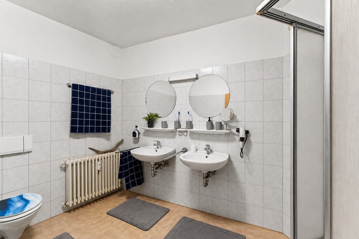 Badezimmer im DG