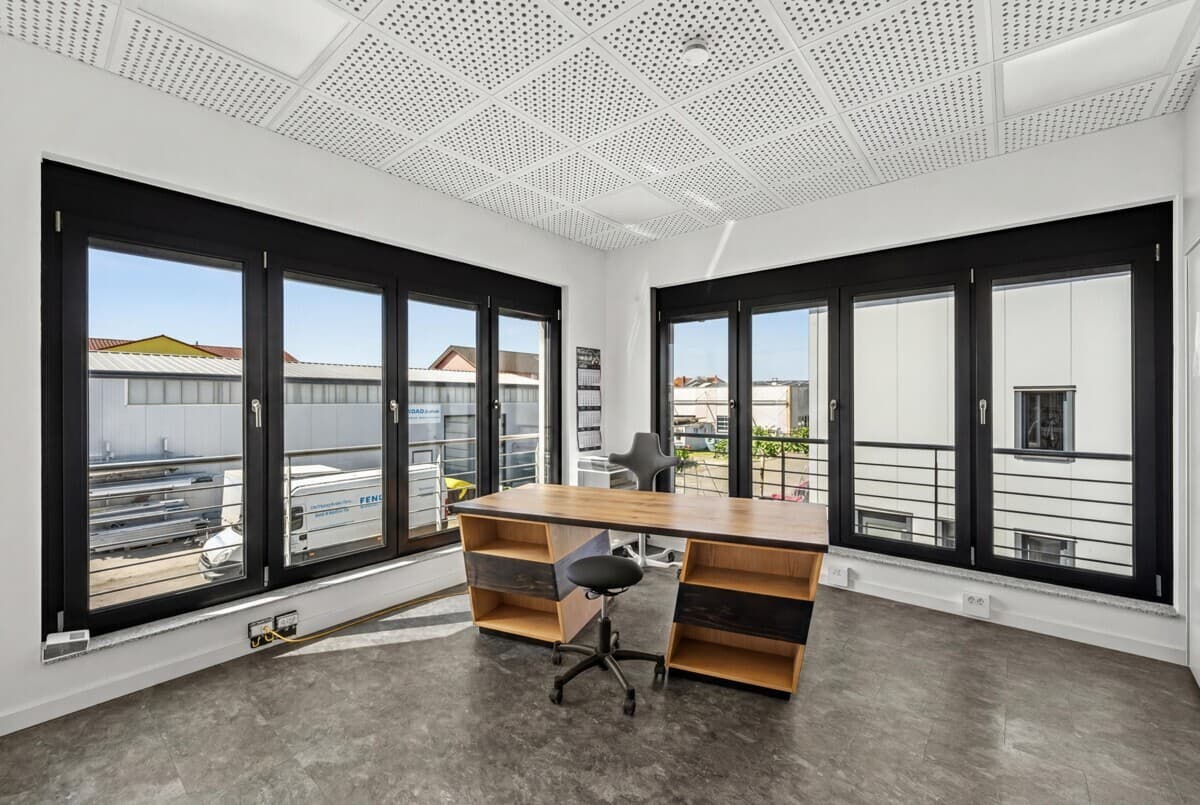 Büro Geschäftsleitung im OG