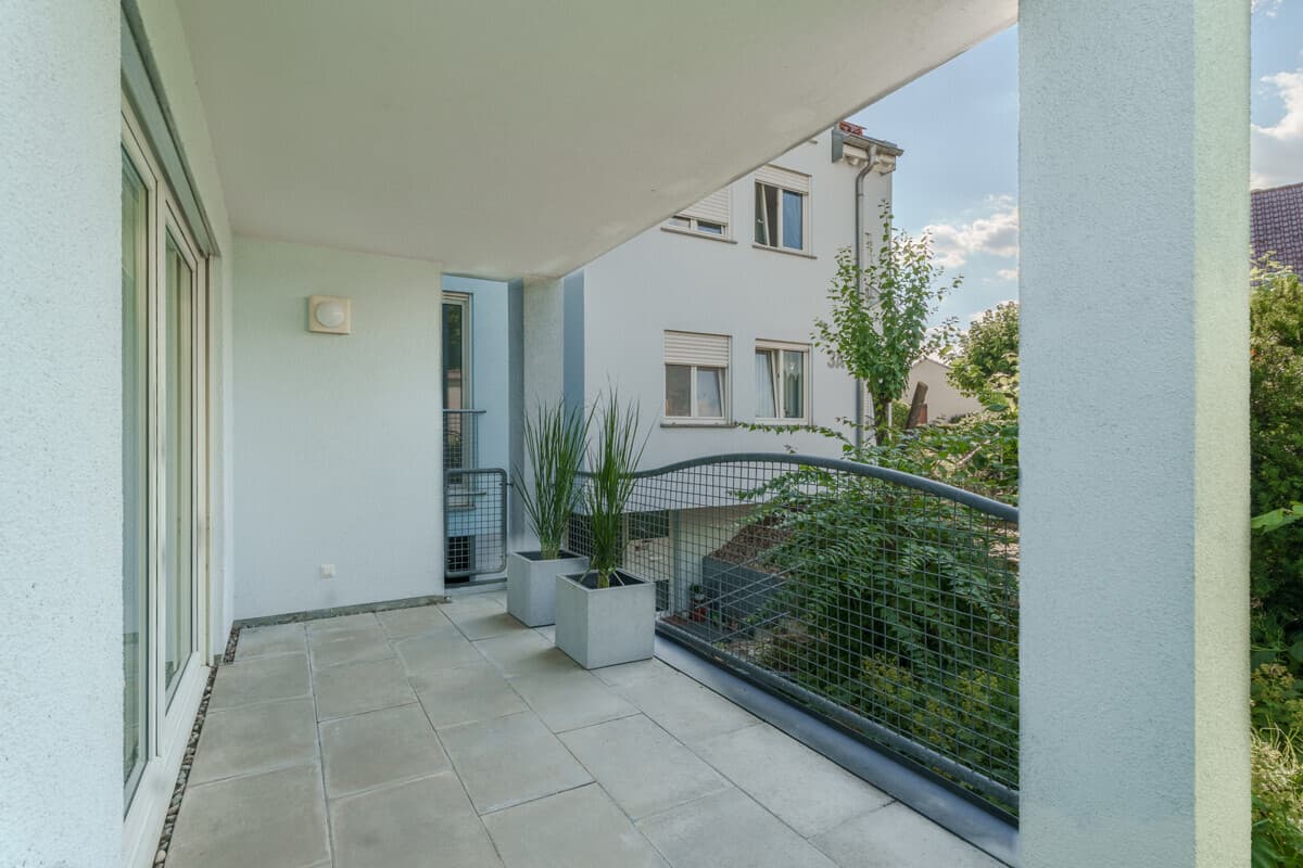 Überdachter Balkon