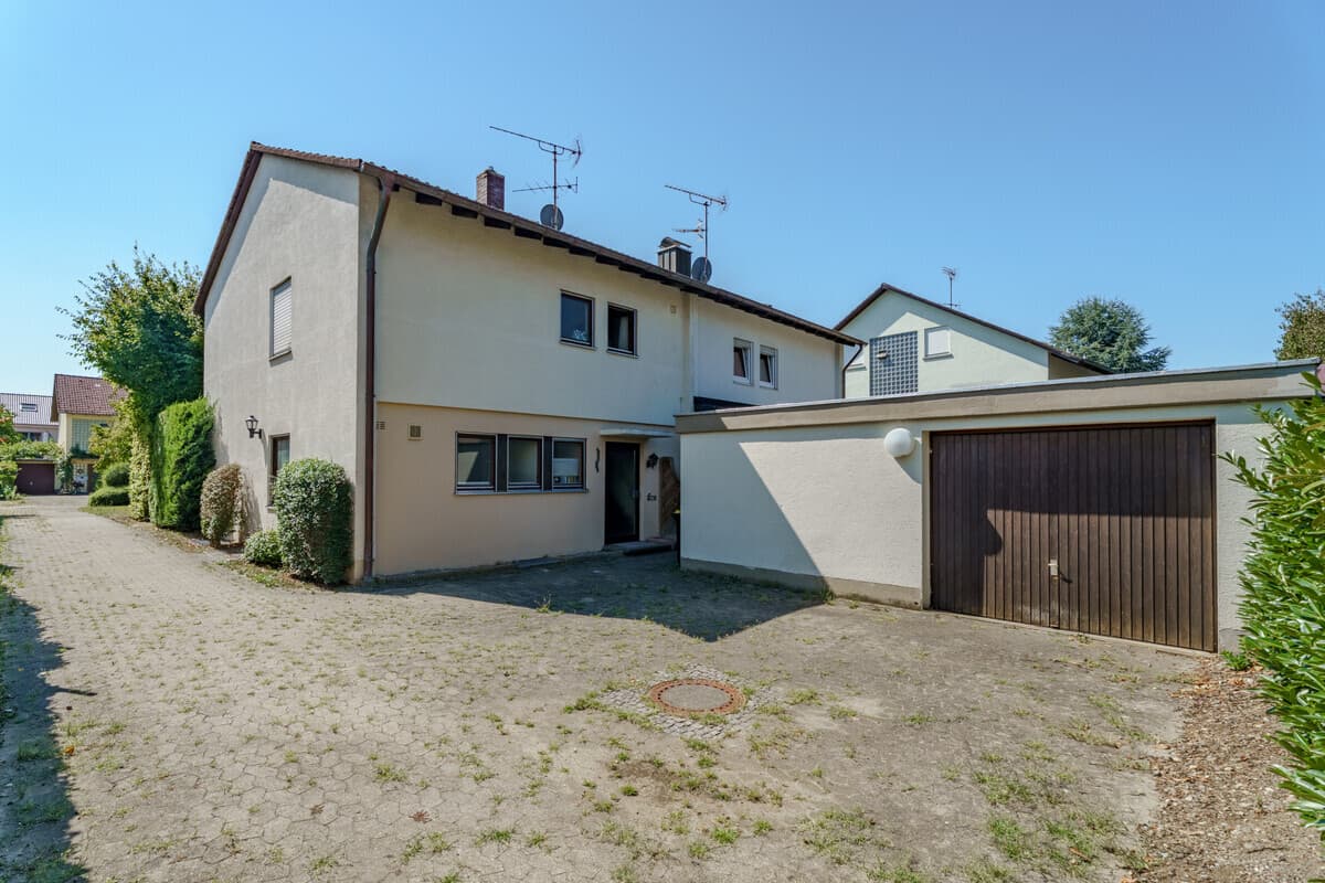 Außenansicht Garage
