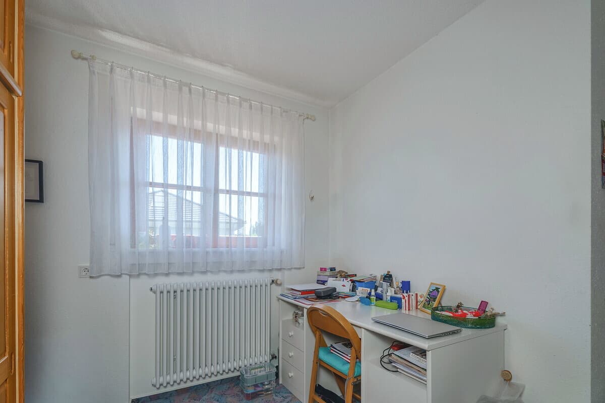 Büro EG