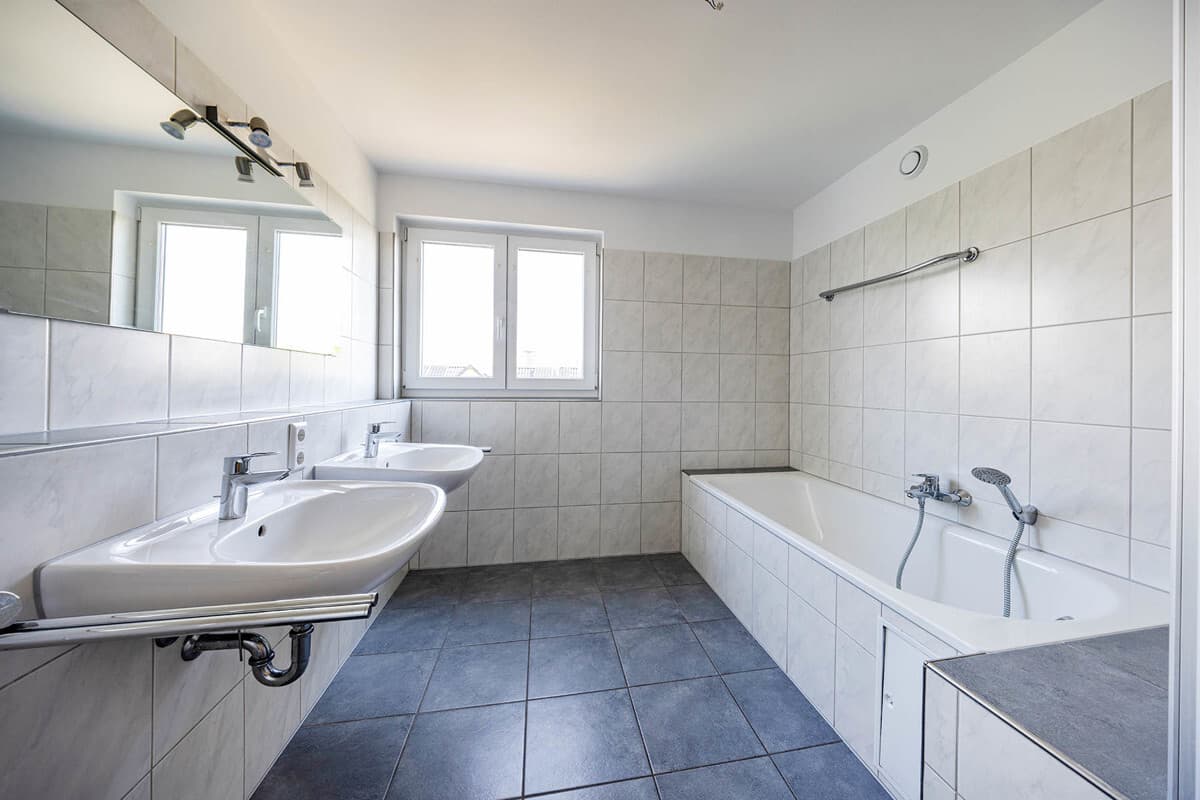 Badezimmer im DG