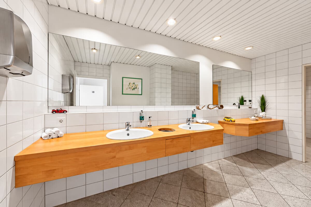 Damen-WC Erdgeschoss