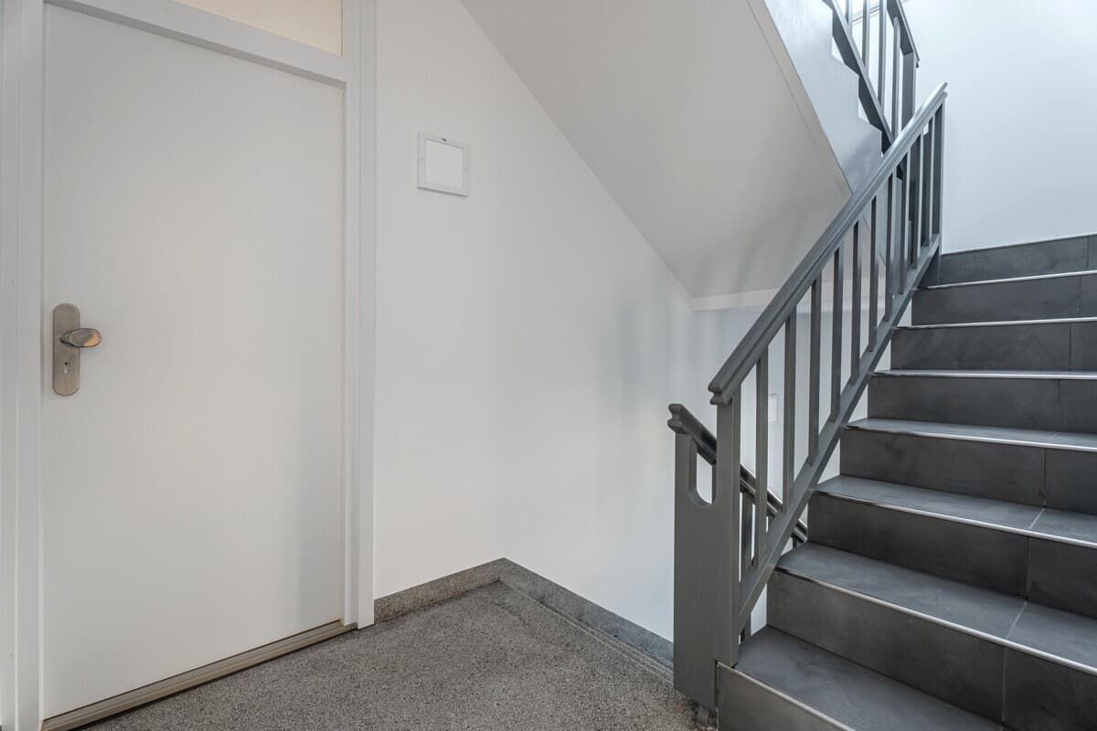 Treppenhaus OG links