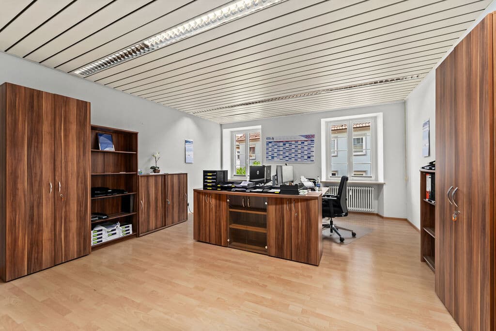Büro Gewerbeeinheit im 1.OG