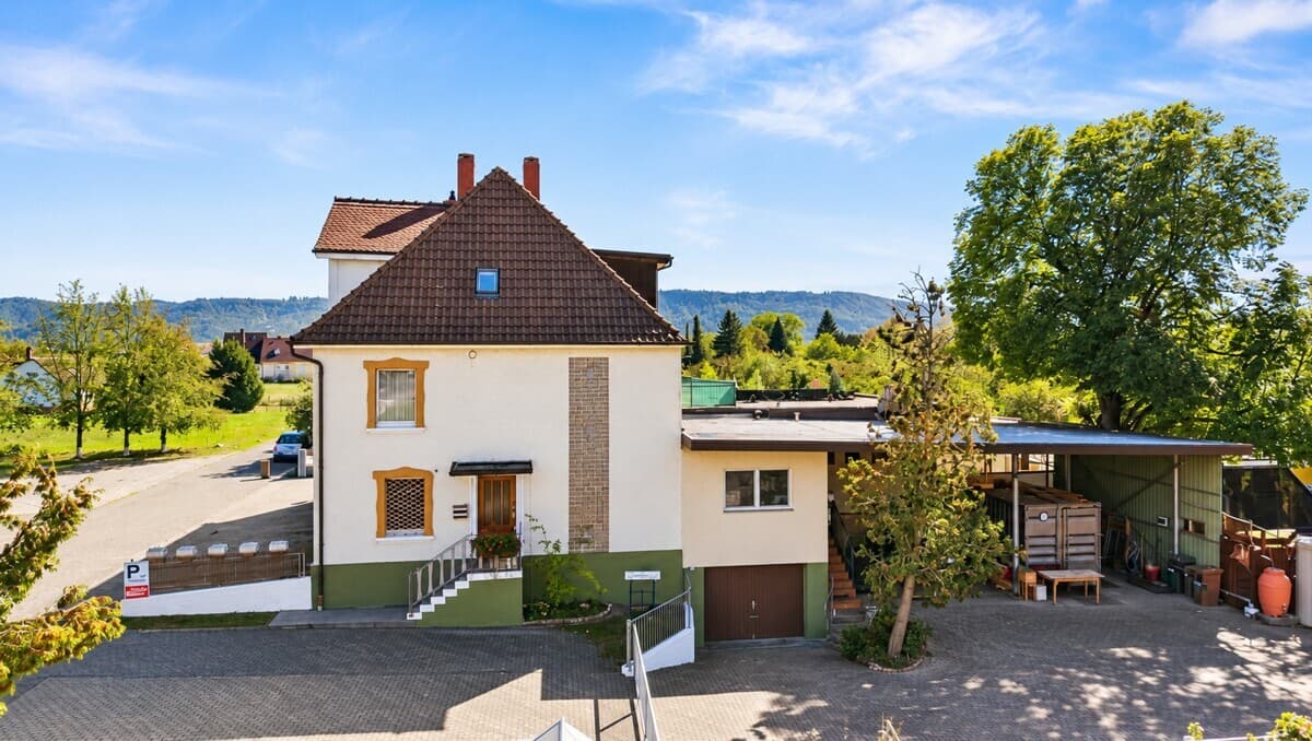Außenansicht Eingang Wohnhaus