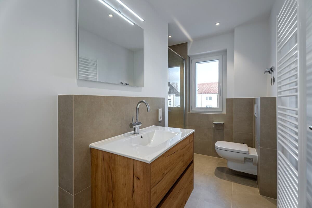 Badezimmer OG links