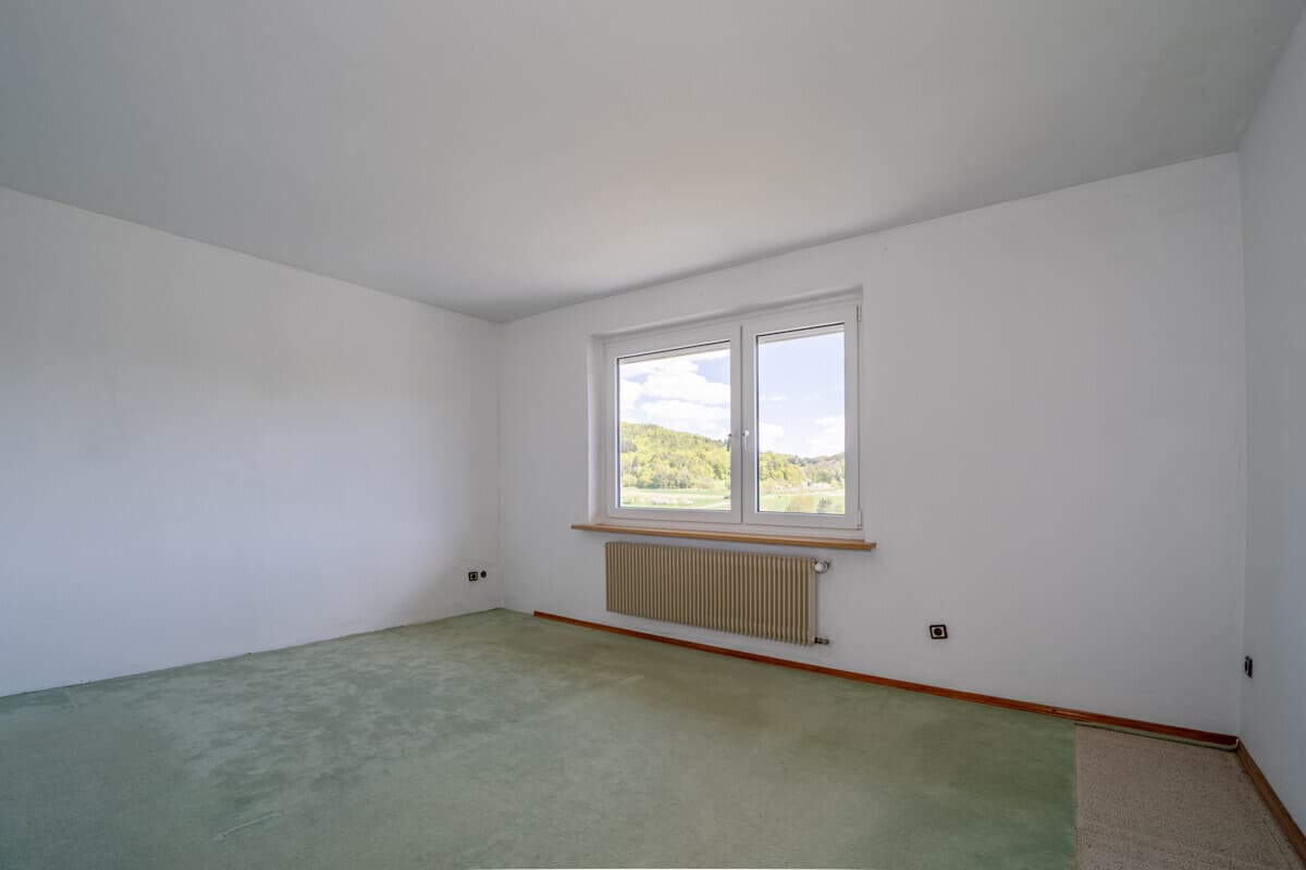 Schlafzimmer - ehem. Küche 