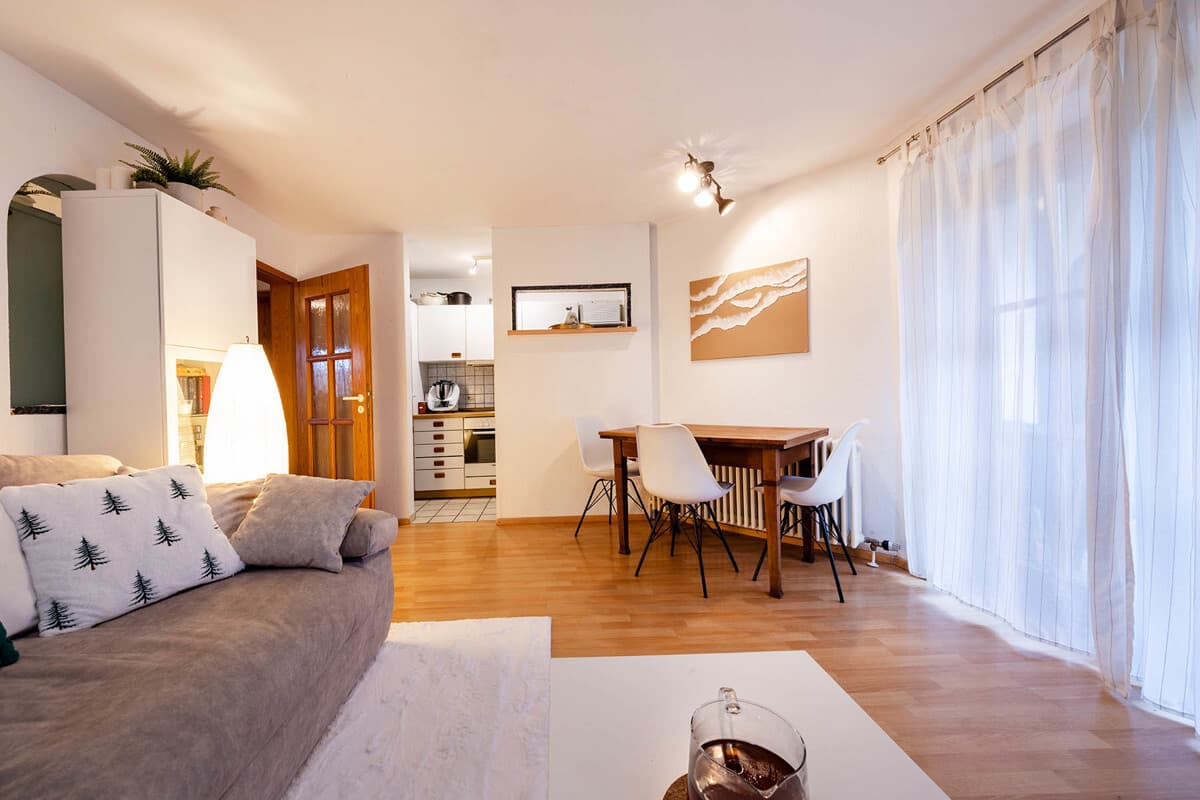 Wohn-/Esszimmer Einliegerwohnung 