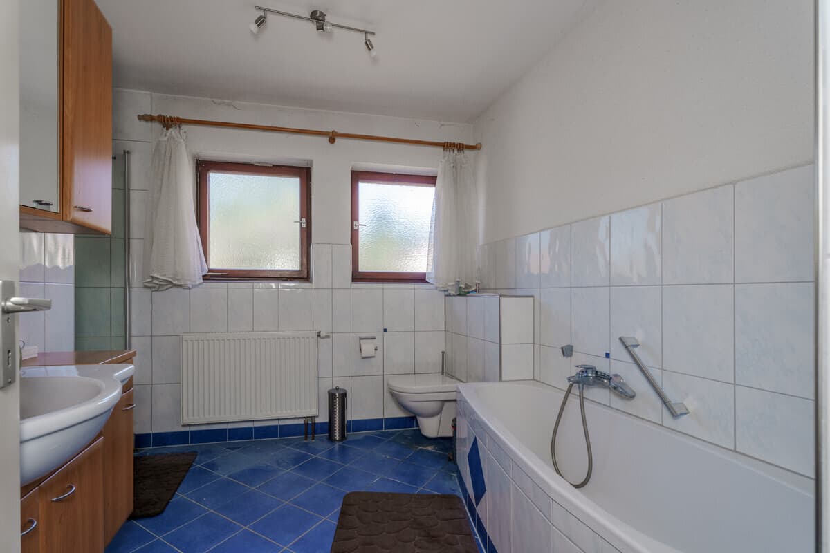 Badezimmer im OG
