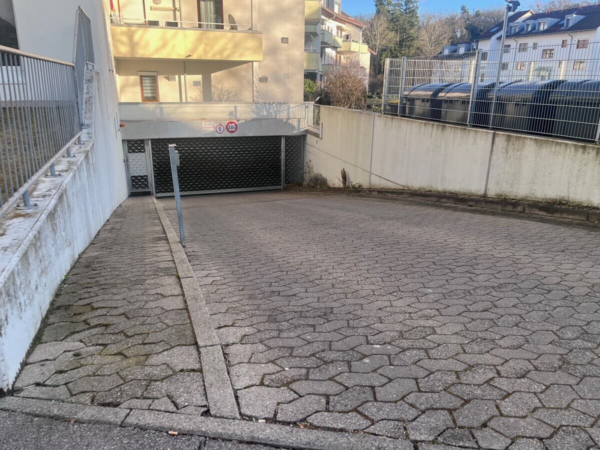 Einfahrt 