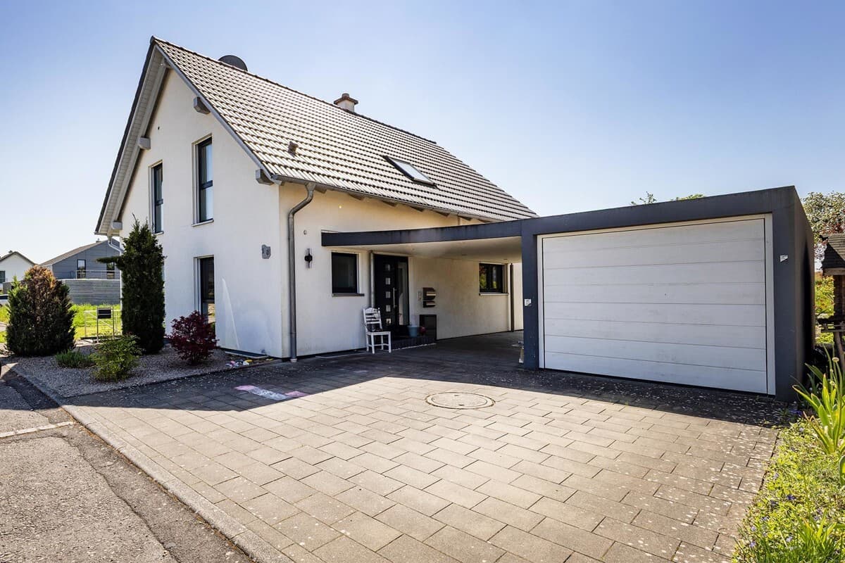 Straßenansicht